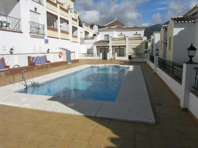 Nerja Paradise Rentals - Chimenea Apts Luaran gambar