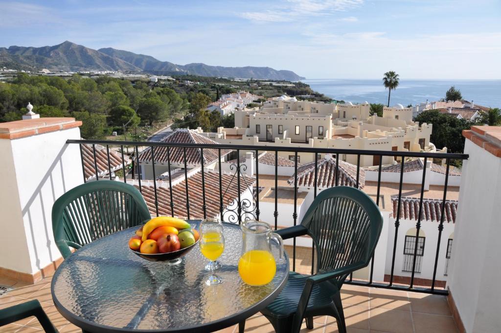 Nerja Paradise Rentals - Chimenea Apts Bilik gambar