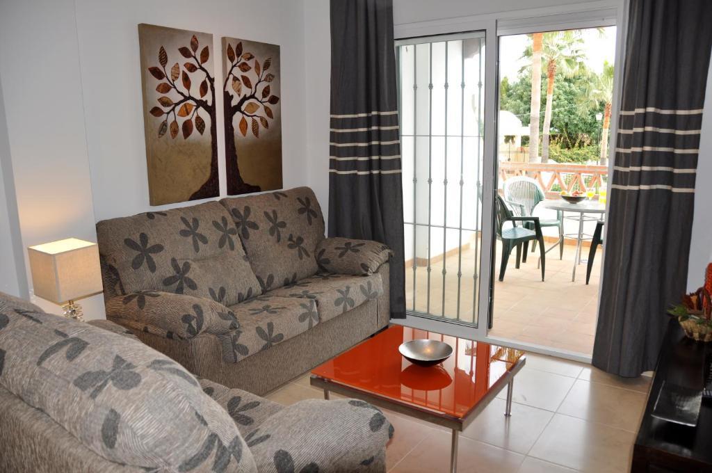Nerja Paradise Rentals - Chimenea Apts Bilik gambar