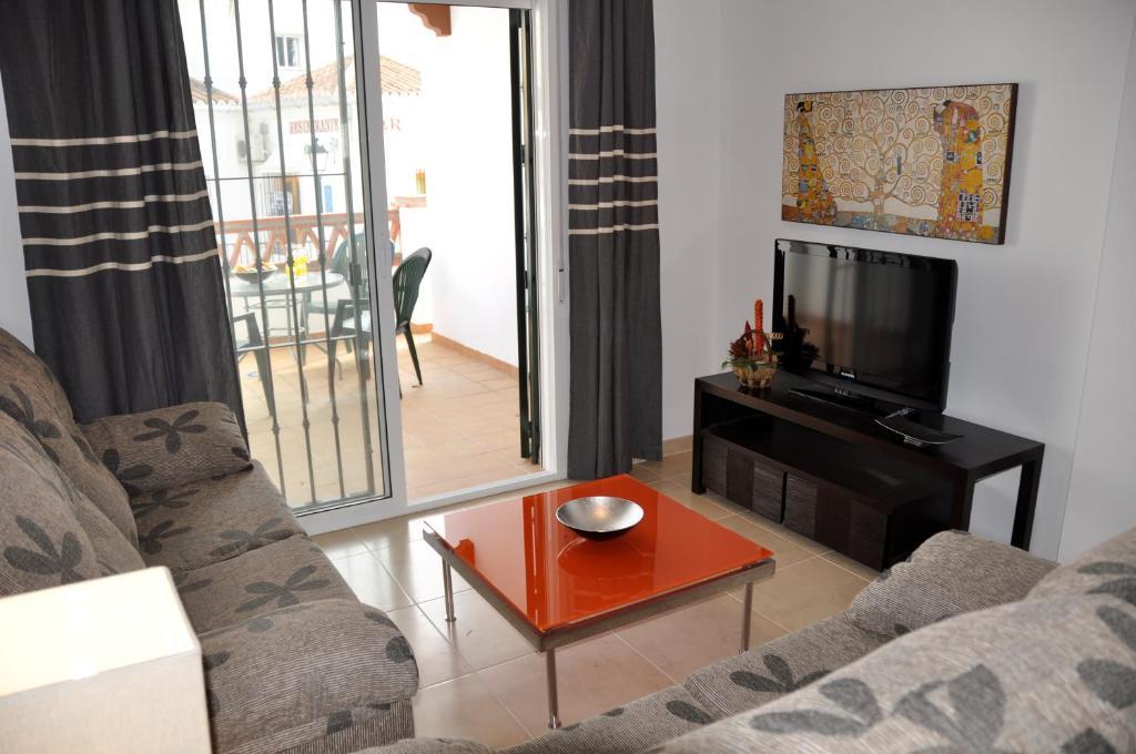 Nerja Paradise Rentals - Chimenea Apts Bilik gambar