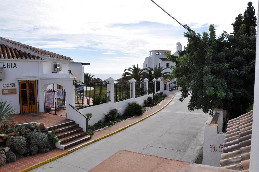 Nerja Paradise Rentals - Chimenea Apts Bilik gambar