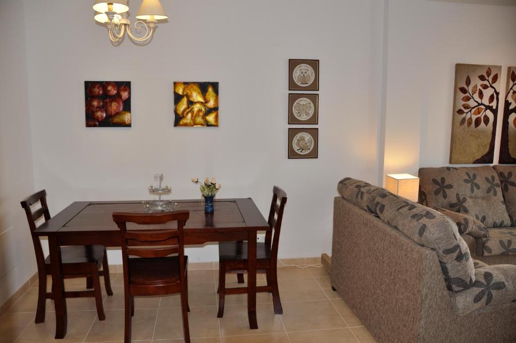 Nerja Paradise Rentals - Chimenea Apts Bilik gambar