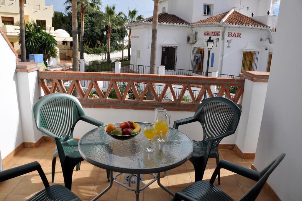 Nerja Paradise Rentals - Chimenea Apts Bilik gambar